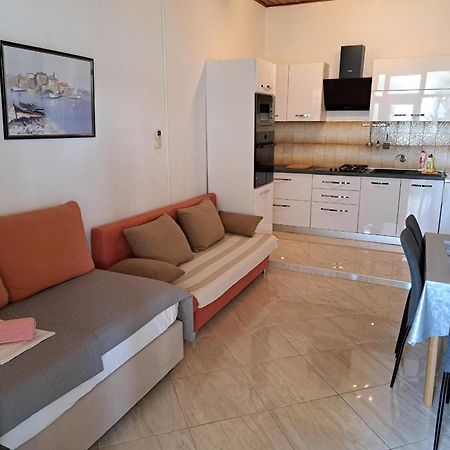 Apartmani R&B Radalj Макарська Екстер'єр фото