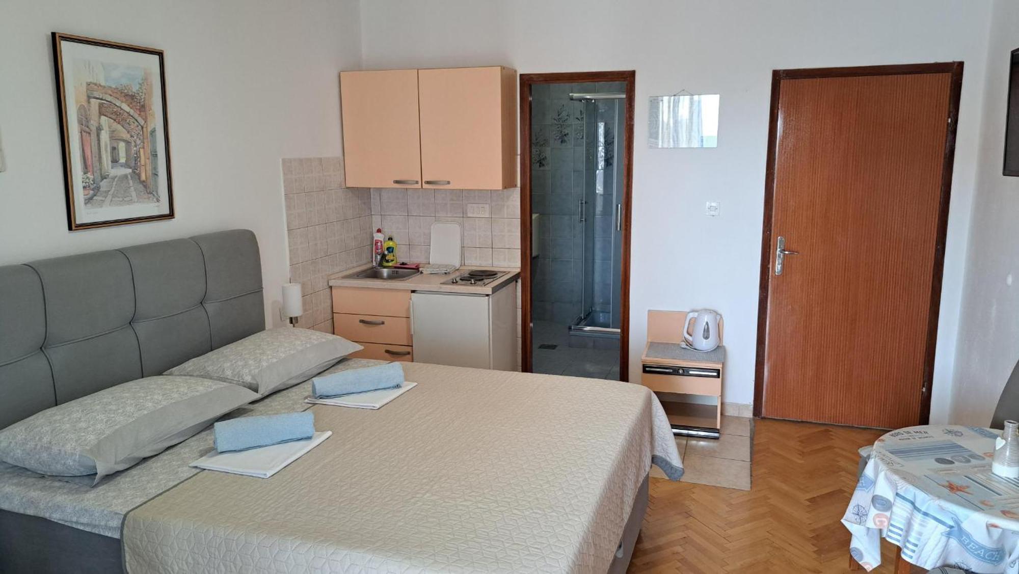 Apartmani R&B Radalj Макарська Екстер'єр фото