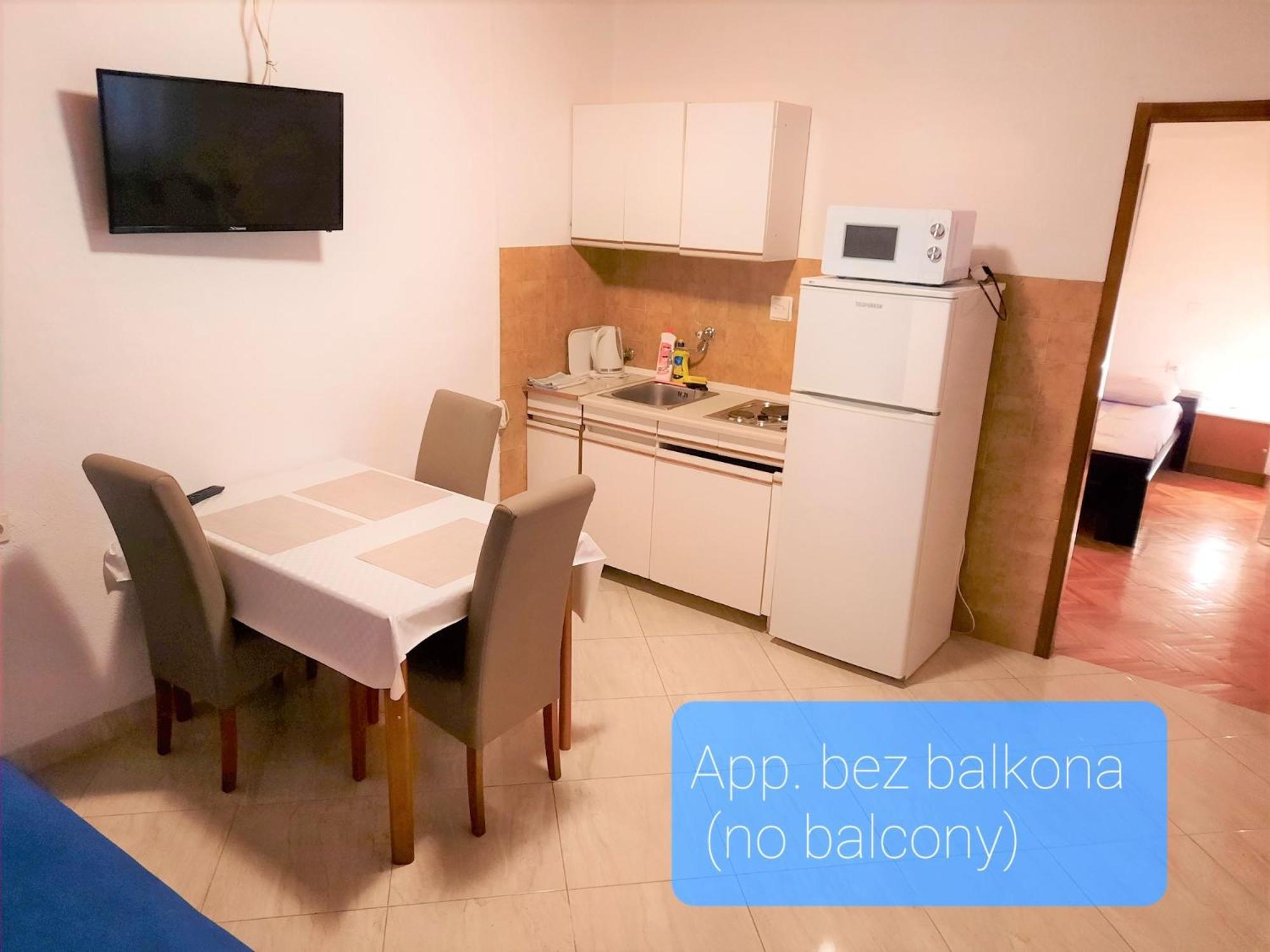 Apartmani R&B Radalj Макарська Екстер'єр фото