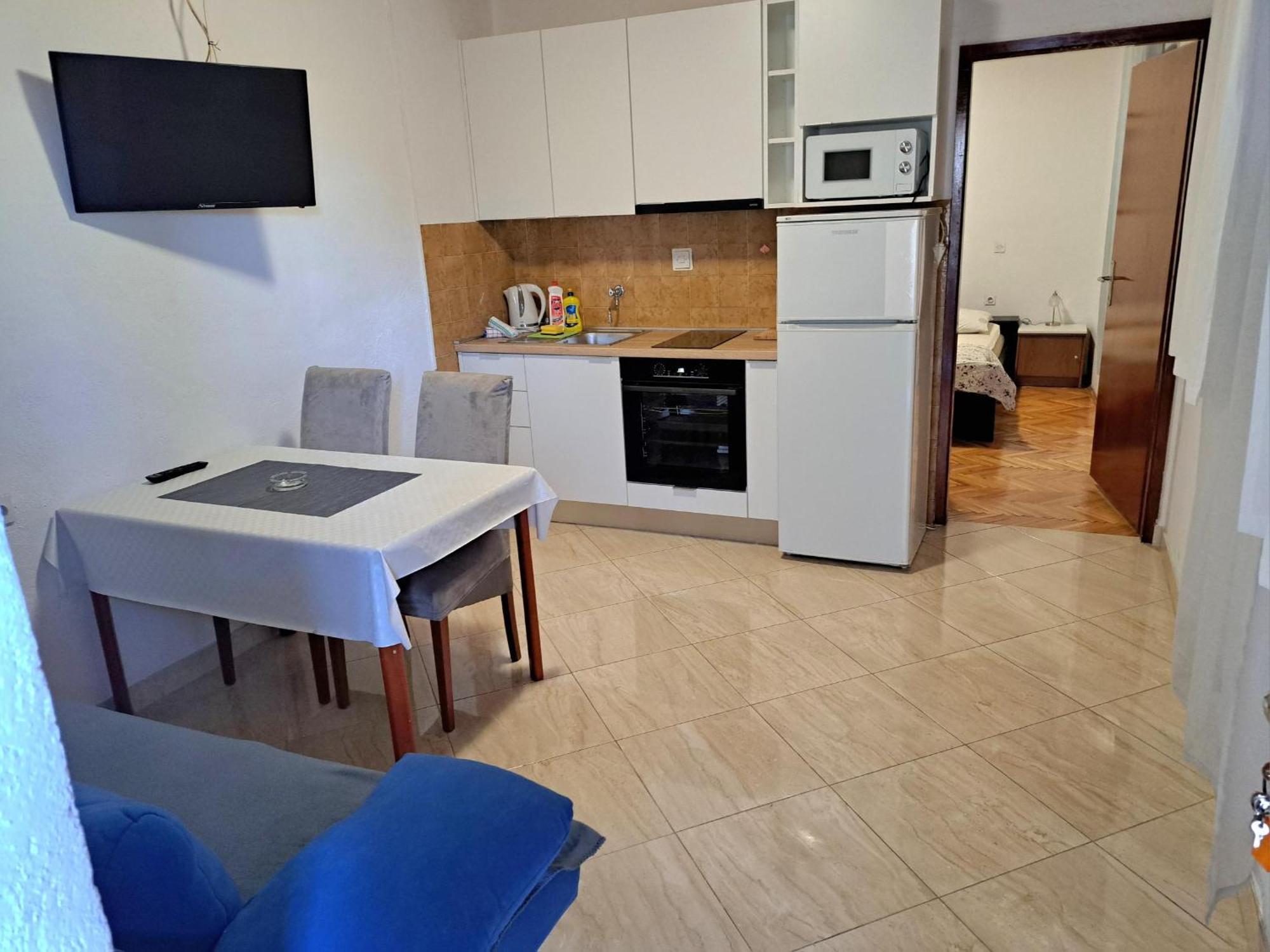 Apartmani R&B Radalj Макарська Екстер'єр фото