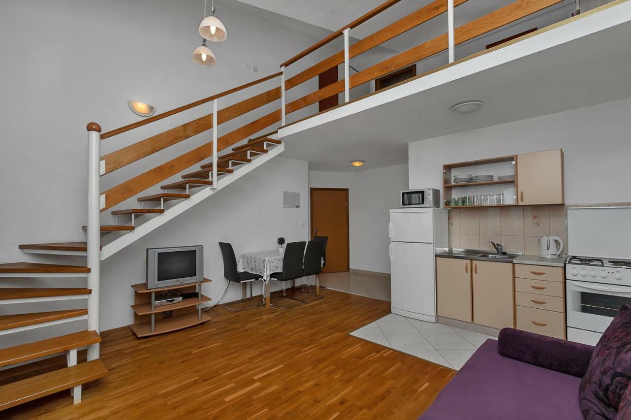 Apartmani R&B Radalj Макарська Екстер'єр фото